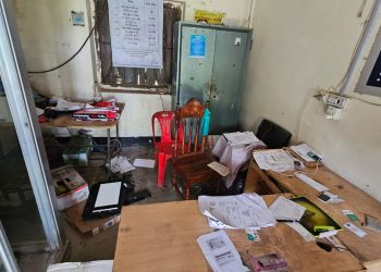 মিছিল করে ইউনিয়ন পরিষদ ভাঙচুর করল যুবদল নেতা