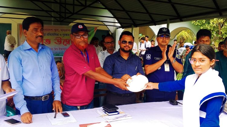 দুমকিতে গ্রীষ্মকালীন ক্রীড়া প্রতিযোগিতার উদ্বোধন