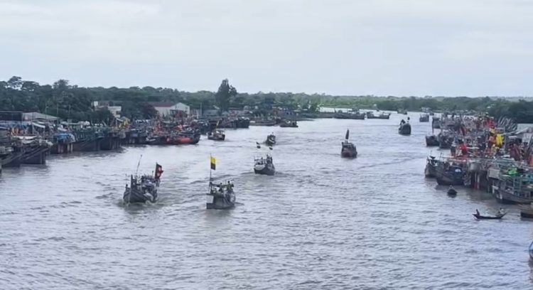 আজ মধ্যেরাত থেকে ২২ দিনের নিষেধাজ্ঞা শুরু