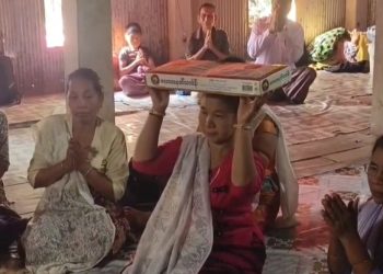 কলাপাড়ায় বৌদ্ধ ধর্মাবলম্বীদের কঠিন চীবরদান উৎসব শুরু