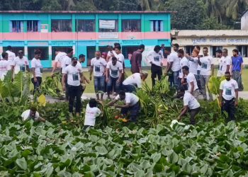 দুমকিতে যুবদলের ‘শহীদ জিয়া স্মৃতি’ পিরতলা খাল পরিষ্কার অভিযান