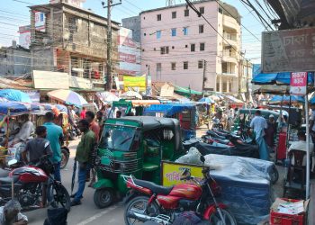 চরফ্যাশনে ‎হকার আর অবৈধ পার্কিংয়ে স্থবির প্রধান সড়ক