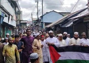হামাস ও ইসরায়েলের যুদ্ধবিরতির সম্মতিকে স্বাগত জানিয়ে কলাপাড়ায় শান্তি মিছিল