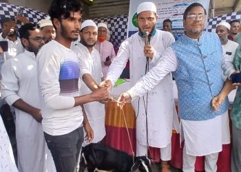 বাউফলে ১৬ টি পরিবারের মাঝে অটোরিক্সা, হুইলচেয়ার ও ছাগল বিতরণ করলেন শফিকুল ইসলাম মাসুদ