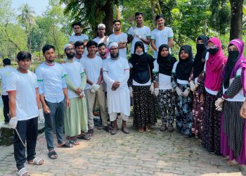 বাউফল উপজেলা স্বাস্থ্য কমপ্লেক্স এলাকা পরিষ্কার পরিচ্ছন্ন করেছেন স্প্রেইড হিউম্যানিটি