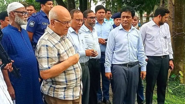 আমতলীতে উপদেষ্টার প্রস্তাবিত সাইক্লোন সেল্টারের সম্ভাব্যতা যাচাই পরিদর্শন