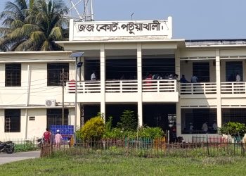 ‎শহীদকন্যা লামিয়া ধর্ষণ মামলার রায়ে দুইজনের ১৩ ও একজনের ১০ বছরের কারাদণ্ড