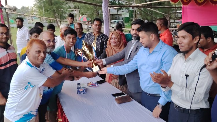 পটুয়াখালীতে ফুটবল খেলোয়াড় বাছাই প্রতিযোগিতায় সদর উপজেলা দল চ্যাম্পিয়ন
