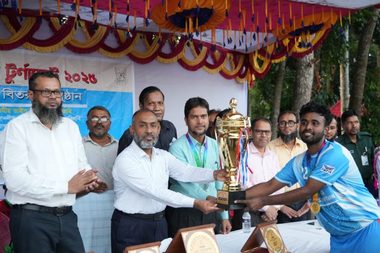 পবিপ্রবিতে আন্তঃঅনুষদীয় ভলিবল টুর্নামেন্টের ফাইনালে ‘বিবিএ’ চ্যাম্পিয়ন