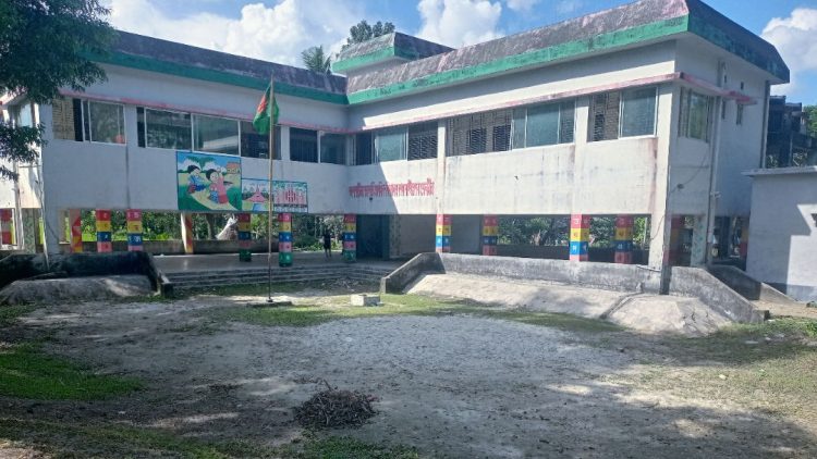 পটুয়াখালীর মরিচবুনিয়া ইউনিয়নে ভোটকেন্দ্র পরিবর্তনের দাবি