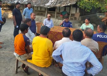 বাড়ি ফিরলেন দু’দফায় ধর্ষণের শিকার সেই গৃহবধূ, নিরাপত্তার আশ্বাস জেলা প্রশাসনের