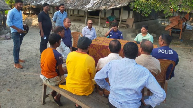 বাড়ি ফিরলেন দু’দফায় ধর্ষণের শিকার সেই গৃহবধূ, নিরাপত্তার আশ্বাস জেলা প্রশাসনের