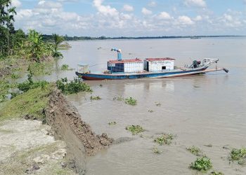 পায়রার ভাঙ্গনে মানচিত্র থেকে বিলীনের পথে মির্জাগঞ্জের ৩টি গ্রাম
