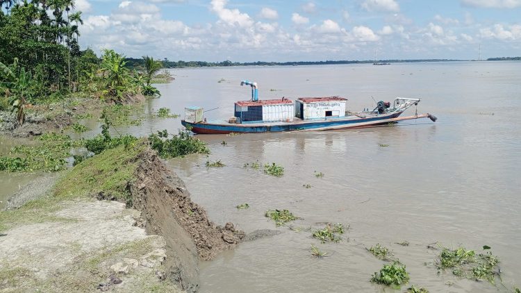 পায়রার ভাঙ্গনে মানচিত্র থেকে বিলীনের পথে মির্জাগঞ্জের ৩টি গ্রাম
