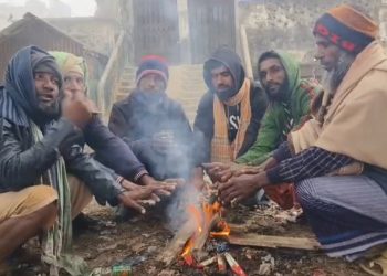 উপকূলীয় অঞ্চলজুড়ে ঘন কুয়াশার সঙ্গে বেড়েছে শীতের তীব্রতা