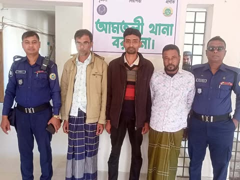 আমতলীতে ‘ডেভিল হান্ট ফেজ-২’ অভিযানে তিনজন গ্রেফতার!