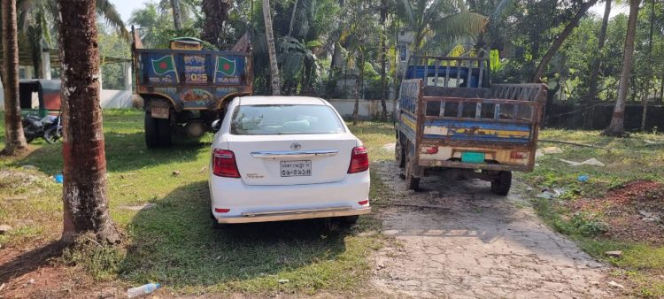 নলছিটিতে বিদেশি মদ ও প্রাইভেটকার সহ চারজন গ্রেপ্তার