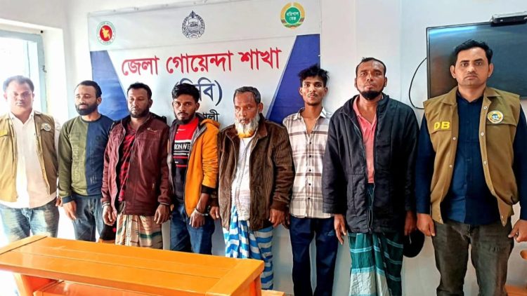 পটুয়াখালীতে অটো ছিনতাই চক্রের সাত সদস্য গ্রেফতার, চারটি অটোগাড়ী উদ্ধার