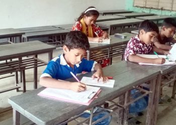 কলাপাড়ায় ৩০ প্রাথমিক বিদ্যালয়ে গড় উপস্থিতিতি ২৫-৩৫ জন