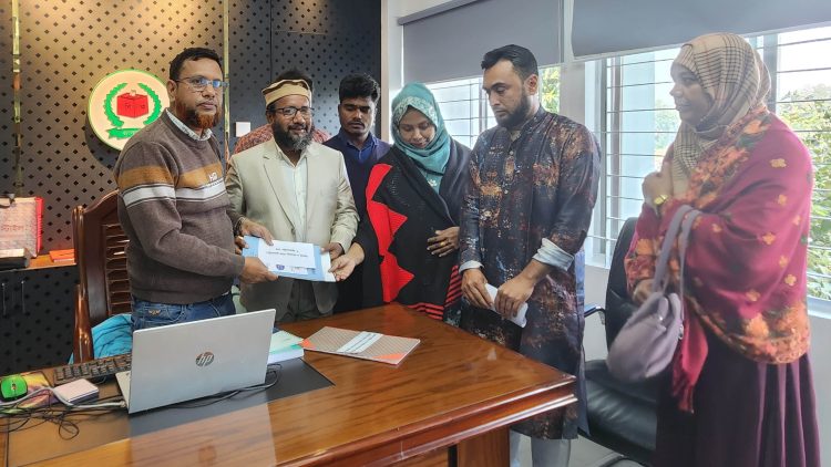 পটুয়াখালী-১ আসনে ডা. আব্দুল ওহাব মিনার’র পক্ষে মনোনয়ন পত্র সংগ্রহ