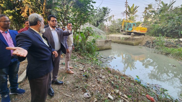 পটুয়াখালী পৌরসভার কাটাখালী খালের পুনঃখনন কার্যক্রমের উদ্বোধন