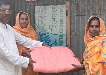 কুয়াকাটায় সিকোডা’র উদ্যোগে শীতার্তদের মাঝে কম্বল বিতরণ