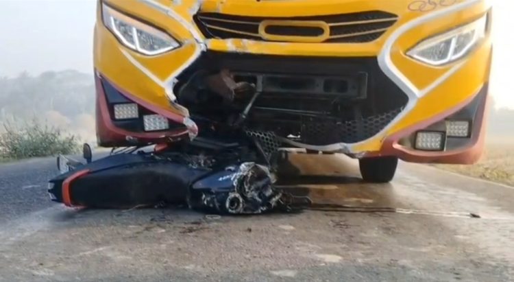 কলাপাড়ায় বাস-মোটরসাইকেল মুখোমুখি সংঘর্ষে মৎস্য ব্যবসায়ী নিহত