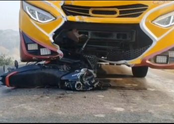 কলাপাড়ায় বাস ও মোটরসাইকেলের মুখোমুখি সংঘর্ষে মৎস্য ব্যবসায়ী নিহত