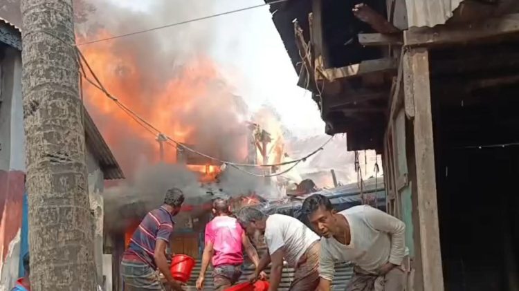 গলাচিপায় অগ্নিকাণ্ডে পাঁচটি বসতঘর ক্ষতিগ্রস্ত