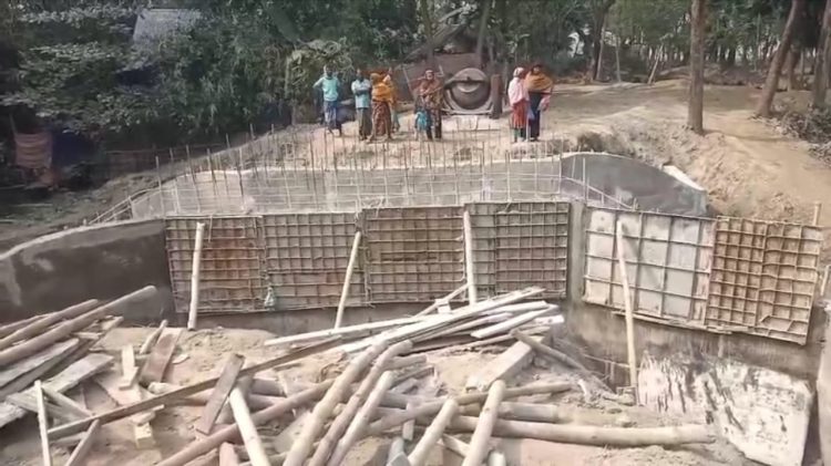 গলাচিপায় নির্মাণের একদিন পরই ভেঙে পড়ল কালভার্ট