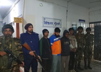 মির্জাগঞ্জে যৌথবাহিনীর অভিযানে ইয়াবাসহ চার মাদকসেবী গ্রেফতার