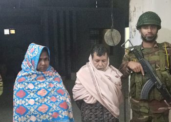 গলাচিপায় যৌথ বাহিনীর অভিযানে মাদক কারবারী দম্পত্তি গ্রেফতার