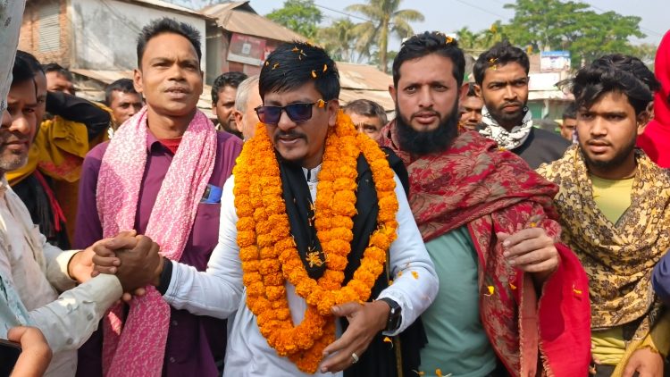 খালেদা জিয়ার জানাজায় অংশ নিতে না পারায় অঝোরে কাঁদলেন চেয়ারম্যান সজিব