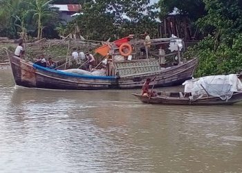 কলাপাড়ায় জেলে কার্ডধারী তালিকা থেকে বাদ হচ্ছে আট হাজার, নতুন তালিভুক্তির জন্য ১১ হাজার নাম