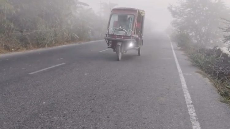 কুয়াকাটায় ঘন কুয়াশা ও হিমেল বাতাসে জনজীবনে ভোগান্তি