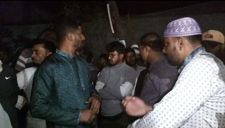 দশমিনায় ওয়ারেন্ট’র আসামী গ্রেফতার করতে ছাত্রদলের বাঁধার মুখে এসআই