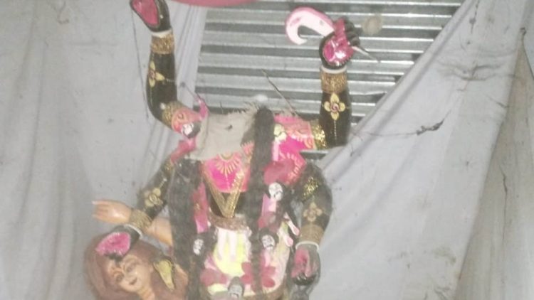বাউফলে কালি ও শীতলা মন্দিরের প্রতিমা ভাঙচুর
