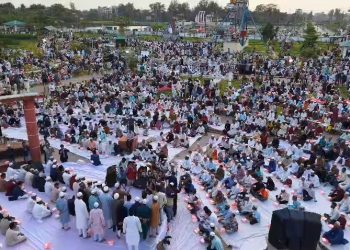 প্রায় ১০ হাজার মানুষের অংশগ্রহণে পটুয়াখালী ওয়েলফেয়ার ফাউন্ডেশনের গণইফতার