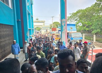 কুয়াকাটায় জেলে তালিকা প্রণয়নে অনিয়মের অভিযোগ, প্রতিবন্ধীসহ শতাধিক প্রকৃত জেলে চাল থেকে বঞ্চিত