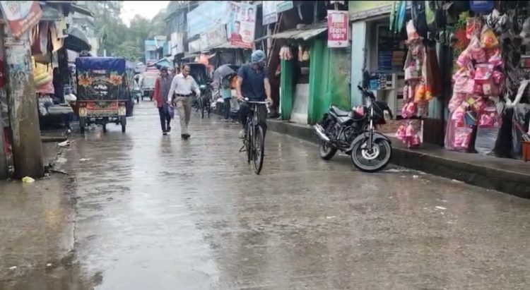 পটুয়াখালীসহ ৯ জেলায় ঝড়ো হাওয়ার শঙ্কা, বন্দরে ৩ নম্বর সতর্ক সংকেত বহাল