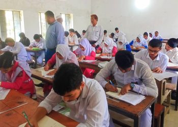 কাউখালীতে তীব্র তাপদাহ ও লোডশেডিংয়ে এসএসসি পরীক্ষার্থীদের দুর্ভোগ চরমে