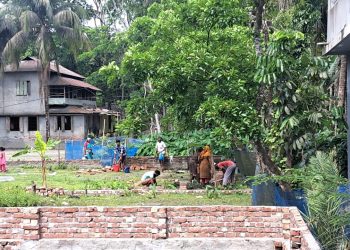 গলাচিপায় গণঅধিকার নেতার বিরুদ্ধে বিএনপি নেতার বসতবাড়ি দখলের অভিযোগ