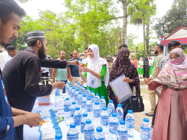 বাউফলে এসএসসি পরীক্ষার্থীদের সেবায় ছাত্রশিবিরের হেল্প ডেস্ক