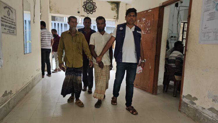 গলাচিপায় পুত্রবধূকে ধর্ষণের অভিযোগে শ্বশুর গ্রেফতার