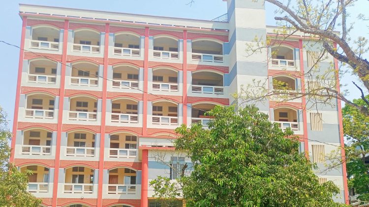 শিক্ষক সংকটে কাউখালী সরকারি বালক ও বালিকা উচ্চ বিদ্যালয়, ব্যাহত হচ্ছে পাঠদান