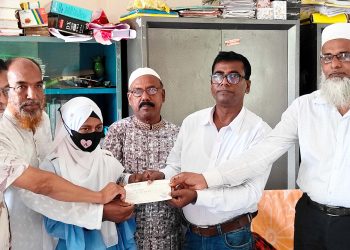 আবদুল হাই শিক্ষা ট্রাস্টের বৃত্তি বিতরণ: পটুয়াখালীর ৬০ মেধাবী শিক্ষার্থী পেল সহায়তা