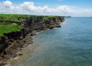 প্লাবিত হওয়ার শঙ্কায় রাঙ্গাবালীর চর আন্ডা: ঝুঁকিতে পশ্চিম পাশের বেড়িবাঁধ