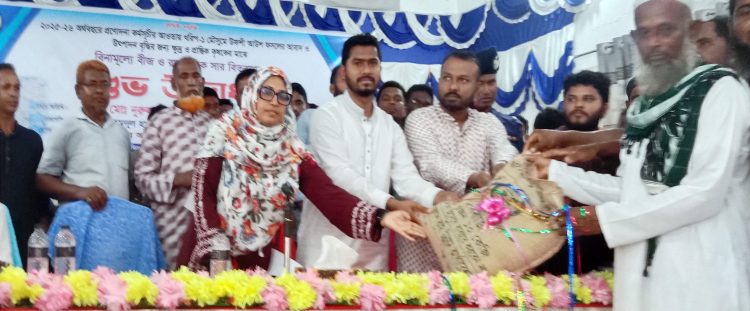 কৃষি কার্ডসহ কৃষি প্রণোদনা কৃষকদের আর্থিক উন্নয়নে বিরল দৃষ্টান্ত: প্রতিমন্ত্রী নুরুল হক নুর