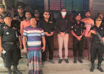 গলাচিপায় বেশী দামে তেল বিক্রির দায়ে দুই প্রতিষ্ঠানে ৪৫ হাজার টাকা জরিমানা