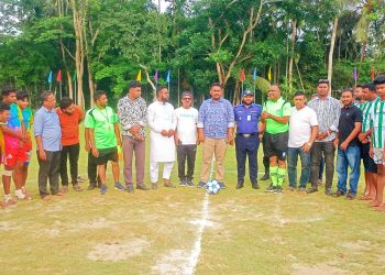 কাউখালীতে তারুণ্যের উৎসব উপলক্ষে ফুটবল টুর্নামেন্টের উদ্বোধন
